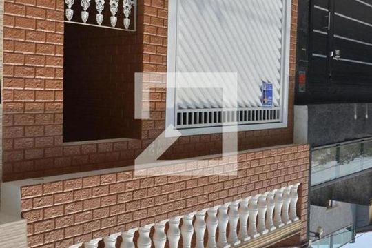 Fachada de casa à venda com 3 quartos, 211m² em Jardim Las Vegas, Santo André