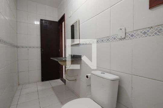 Banheiro Social de casa de condomínio para alugar com 4 quartos, 250m² em Pechincha, Rio de Janeiro