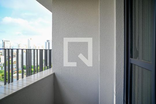 varanda de kitnet/studio à venda com 1 quarto, 27m² em Aclimação, São Paulo