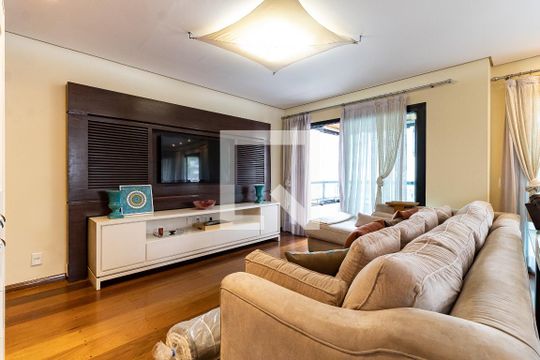 Sala de apartamento para alugar com 4 quartos, 210m² em Aclimação, São Paulo
