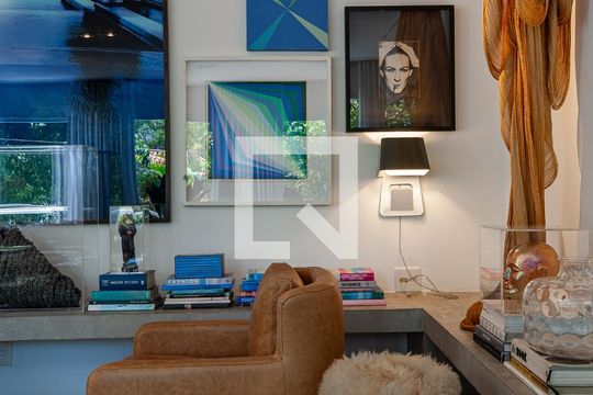 Sala  de casa para alugar com 3 quartos, 354m² em Jardim das Bandeiras, São Paulo