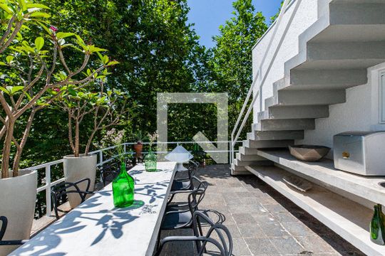 Área comum de casa para alugar com 3 quartos, 354m² em Jardim das Bandeiras, São Paulo