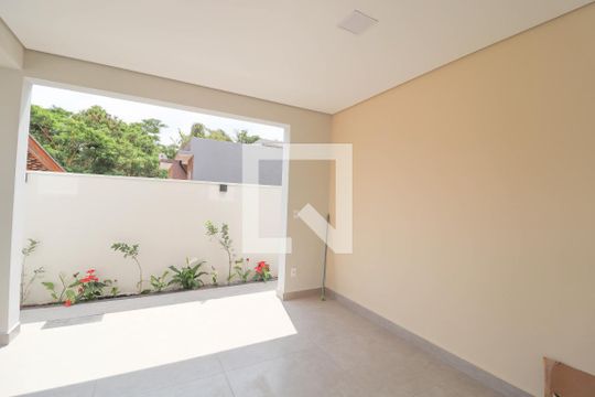 Garagem de casa à venda com 3 quartos, 168m² em Paraíso, São Paulo