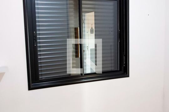 Quarto  de apartamento à venda com 1 quarto, 30m² em Vila Yolanda, Osasco