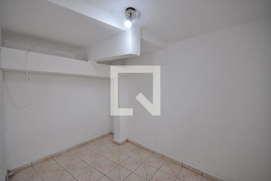 Sala/Quarto de casa para alugar com 1 quarto, 30m² em Vila Isolina Mazzei, São Paulo