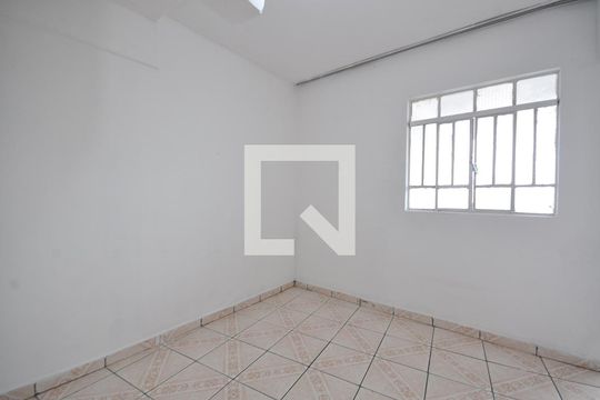 Sala/Quarto de casa para alugar com 1 quarto, 30m² em Vila Isolina Mazzei, São Paulo