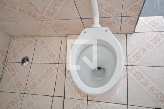 Banheiro de casa para alugar com 1 quarto, 30m² em Vila Isolina Mazzei, São Paulo