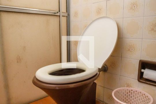 Banheiro de apartamento para alugar com 3 quartos, 80m² em Jardim das Nações, Taubaté