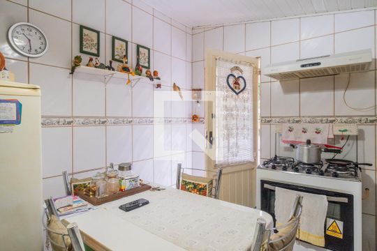 Cozinha de casa à venda com 4 quartos, 430m² em Nonoai, Porto Alegre