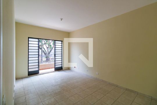 Sala de casa para alugar com 2 quartos, 100m² em Jardim Miriam, São Paulo