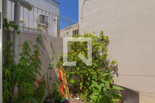 Quintal de casa para alugar com 2 quartos, 57m² em Igara, Canoas