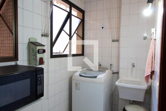 ÁREA DE SERVIÇO de apartamento à venda com 3 quartos, 114m² em Centro, Campinas