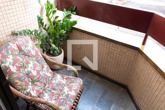 SACADA de apartamento à venda com 3 quartos, 114m² em Centro, Campinas