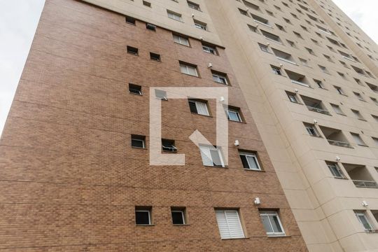 Fachada de casa de condomínio para alugar com 2 quartos, 60m² em Bethaville I, Barueri