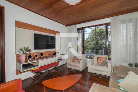 Sala de casa à venda com 3 quartos, 459m² em Três Figueiras, Porto Alegre