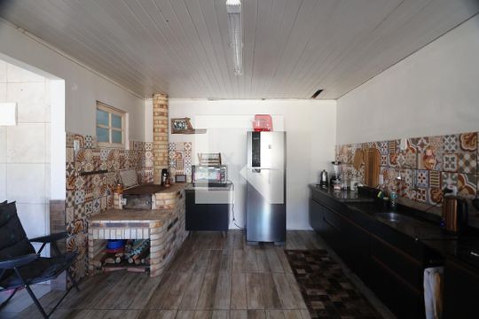 Cozinha 1 de casa à venda com 4 quartos, 200m² em Harmonia, Canoas