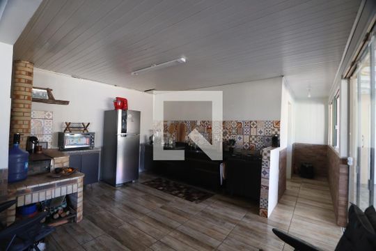 Cozinha 1 de casa à venda com 4 quartos, 200m² em Harmonia, Canoas