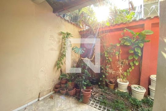 Quintal de casa à venda com 3 quartos, 162m² em Piedade, Rio de Janeiro