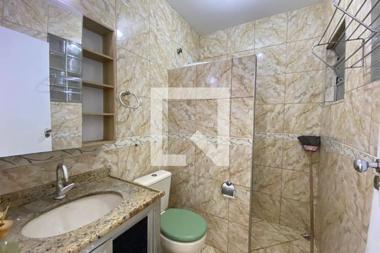 Banheiro de casa à venda com 3 quartos, 162m² em Piedade, Rio de Janeiro