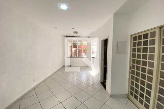 Sala de casa à venda com 3 quartos, 162m² em Piedade, Rio de Janeiro