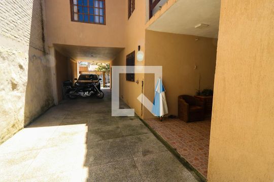 Garagem de casa à venda com 3 quartos, 302m² em Partenon, Porto Alegre