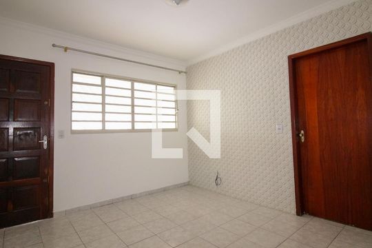 Casa à venda com 2 quartos, 130m² em Vila Olinda, São Paulo