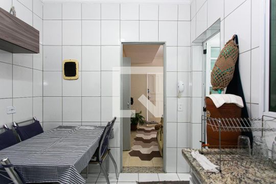 Cozinha de casa de condomínio à venda com 3 quartos, 95m² em Vila Carrão, São Paulo