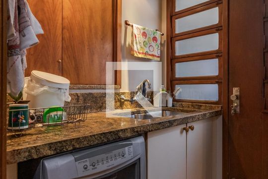 Área de Serviço de casa de condomínio à venda com 4 quartos, 220m² em Três Figueiras, Porto Alegre