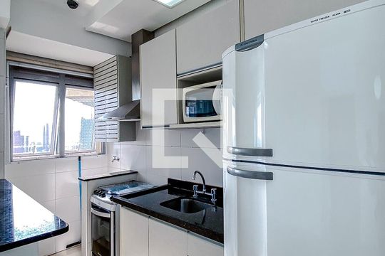 Cozinha de apartamento à venda com 1 quarto, 50m² em Vila Regente Feijó, São Paulo