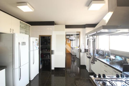 Cozinha  de apartamento à venda com 4 quartos, 276m² em Funcionários, Belo Horizonte