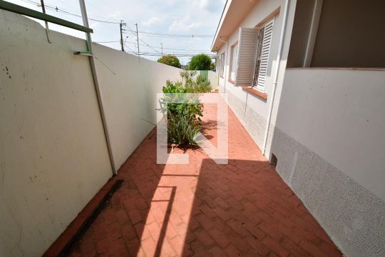 Quintal de casa à venda com 3 quartos, 395m² em Jardim Nossa Senhora Auxiliadora, Campinas