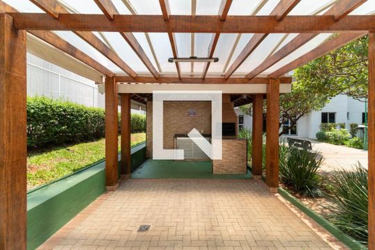 Condomínio - Churrasqueira  de apartamento à venda com 3 quartos, 57m² em Vila California, São Paulo
