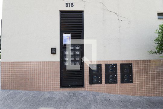 Fachada de apartamento para alugar com 2 quartos, 40m² em Vila Prado, São Paulo