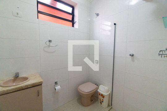 Banheiro de casa para alugar com 2 quartos, 100m² em Vila Parque Jabaquara, São Paulo