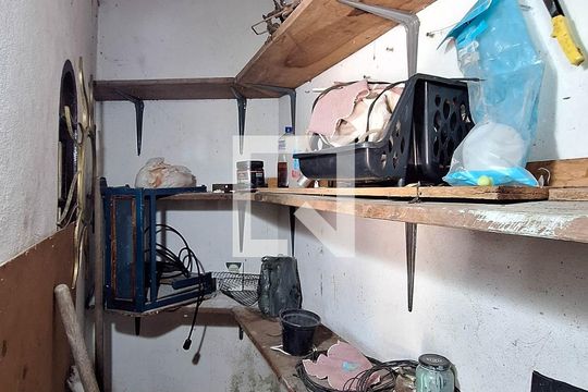 Quarto de Serviço de casa à venda com 4 quartos, 276m² em Maria Paula, Niterói