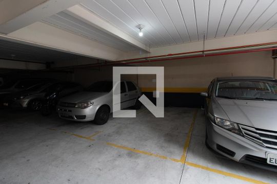 Garagem de casa de condomínio à venda com 2 quartos, 40m² em Jardim Brasil (zona Norte), São Paulo