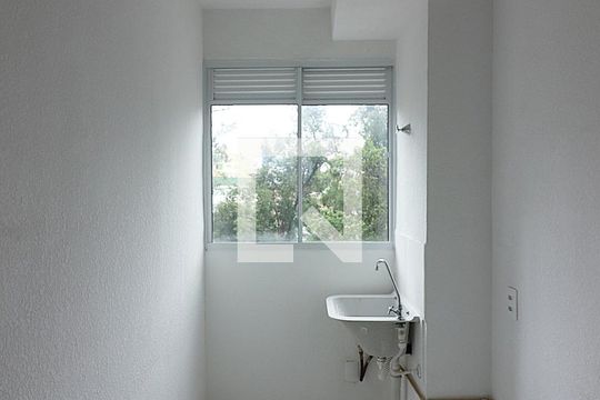 Cozinha e Área de Serviço de apartamento para alugar com 2 quartos, 46m² em Jardim Celeste, São Paulo