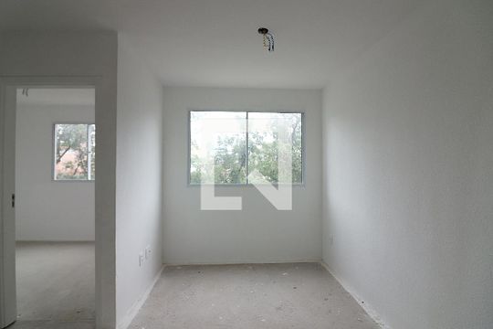 Sala  de apartamento para alugar com 2 quartos, 46m² em Jardim Celeste, São Paulo