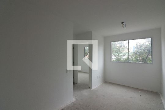 Sala  de apartamento para alugar com 2 quartos, 46m² em Jardim Celeste, São Paulo