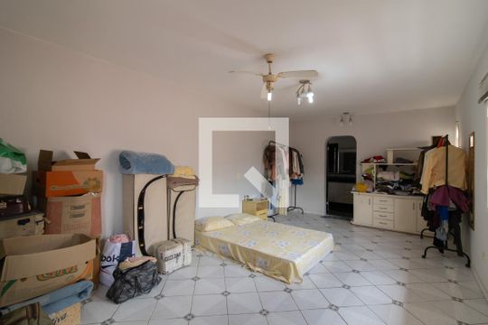 Edícula de casa para alugar com 4 quartos, 450m² em Vila Rosalia, Guarulhos