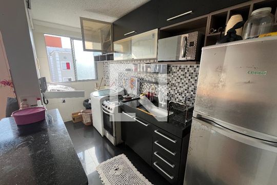 Cozinha e Área de Serviço de apartamento para alugar com 2 quartos, 48m² em Parque Santa Rosa, Suzano