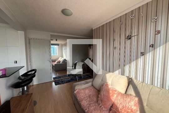 Sala de apartamento para alugar com 2 quartos, 48m² em Parque Santa Rosa, Suzano