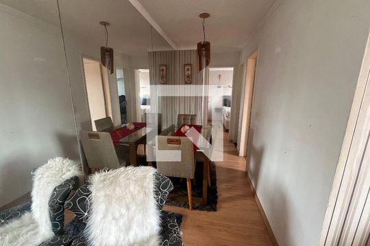 Corredor de apartamento para alugar com 2 quartos, 48m² em Parque Santa Rosa, Suzano