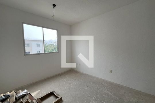 Sala de apartamento para alugar com 2 quartos, 52m² em Parque Santa Rosa, Suzano
