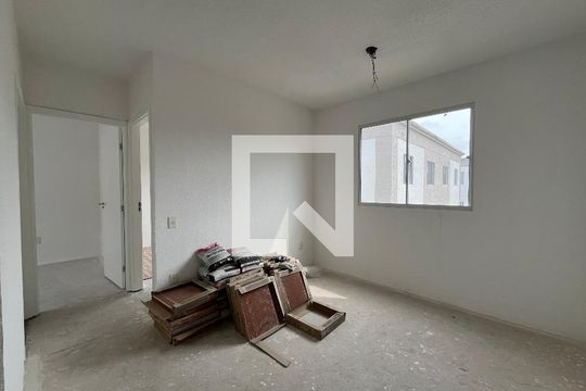 Sala de apartamento para alugar com 2 quartos, 52m² em Parque Santa Rosa, Suzano