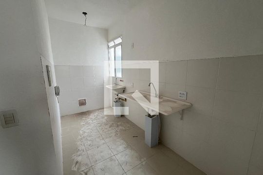Cozinha e Área de Serviço de apartamento para alugar com 2 quartos, 52m² em Parque Santa Rosa, Suzano