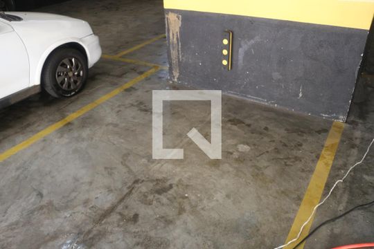 Garagem de apartamento à venda com 2 quartos, 132m² em Osvaldo Cruz, São Caetano do Sul