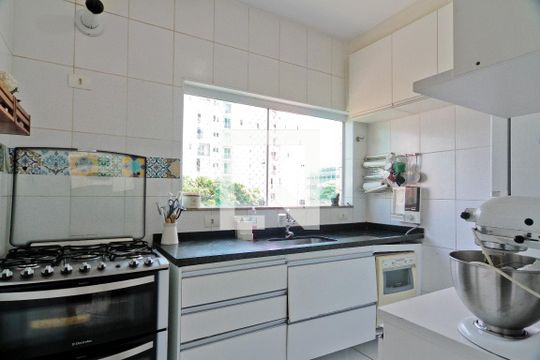 Cozinha de casa de condomínio à venda com 3 quartos, 145m² em Vila Siqueira (zona Norte), São Paulo