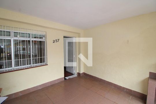 Garagem de casa para alugar com 2 quartos, 88m² em Imirim, São Paulo