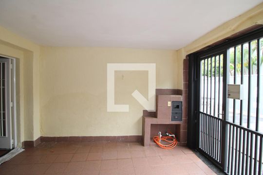 Garagem de casa para alugar com 2 quartos, 88m² em Imirim, São Paulo